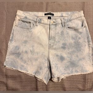 Calvin Klein Jeans Tie-Dye Denim Shorts